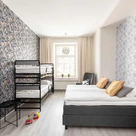 Rakuuna Szálloda 4*