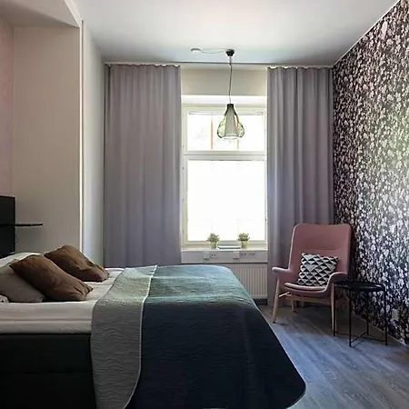 Rakuuna Hotel 4*
