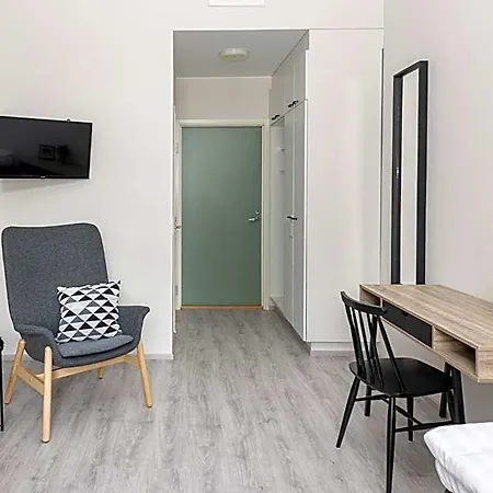 Rakuuna Hotel 4*